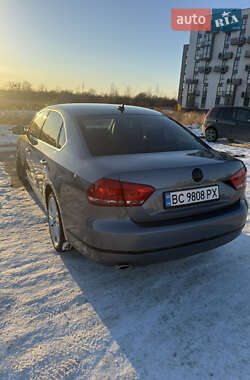 Седан Volkswagen Passat 2012 в Львове