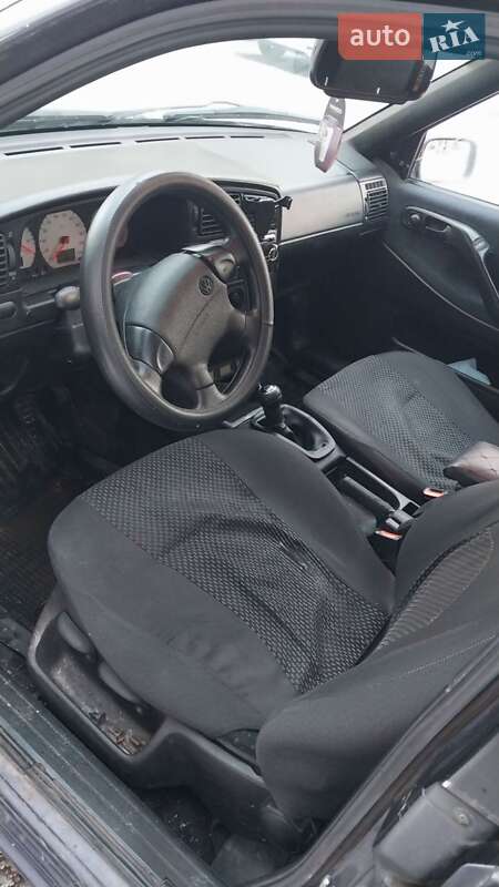 Універсал Volkswagen Passat 1996 в Славуті