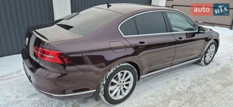 Седан Volkswagen Passat 2015 в Киеве