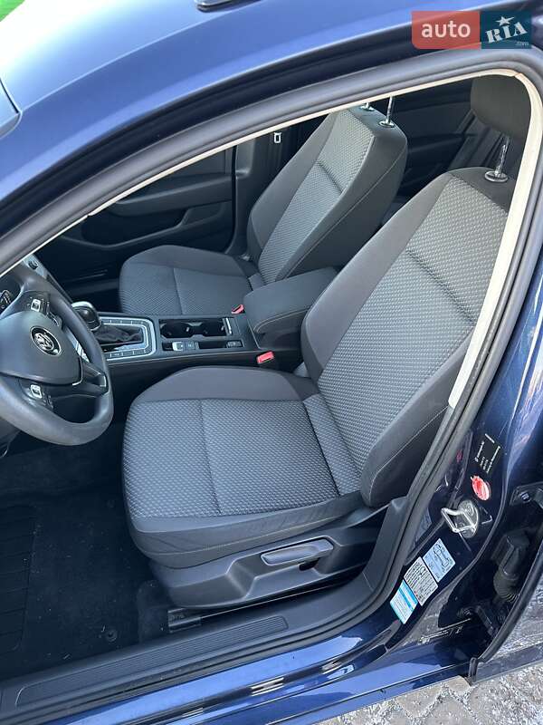 Универсал Volkswagen Passat 2015 в Козове