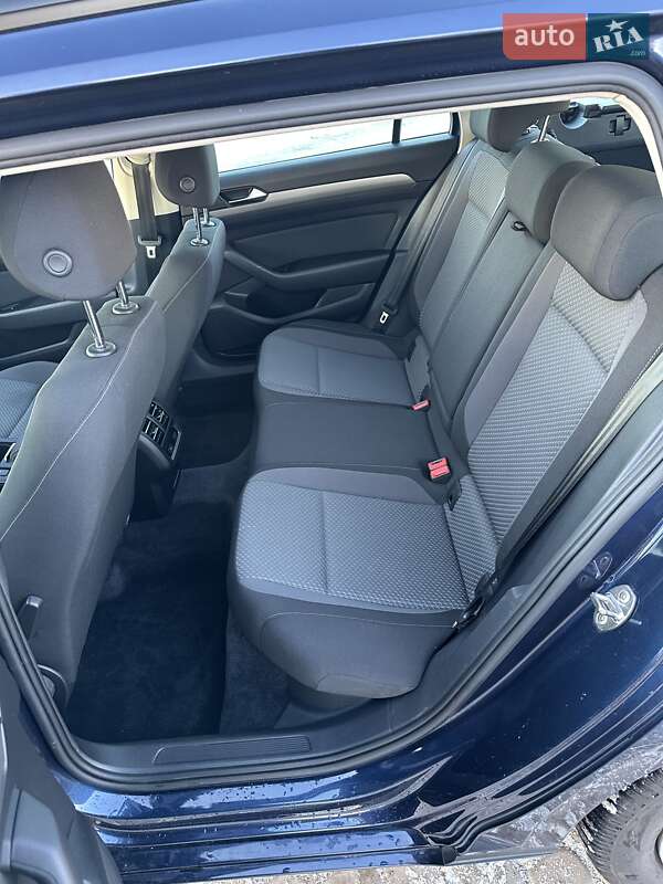 Универсал Volkswagen Passat 2015 в Козове