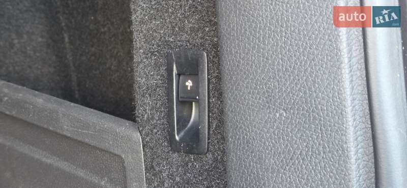 Універсал Volkswagen Passat 2013 в Радивиліві