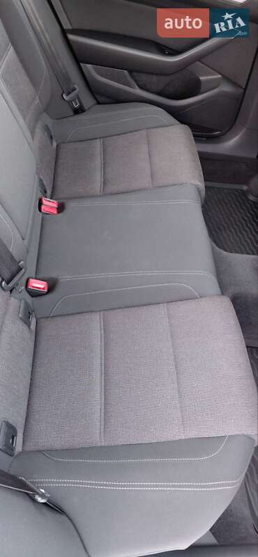 Універсал Volkswagen Passat 2017 в Новому Розділі