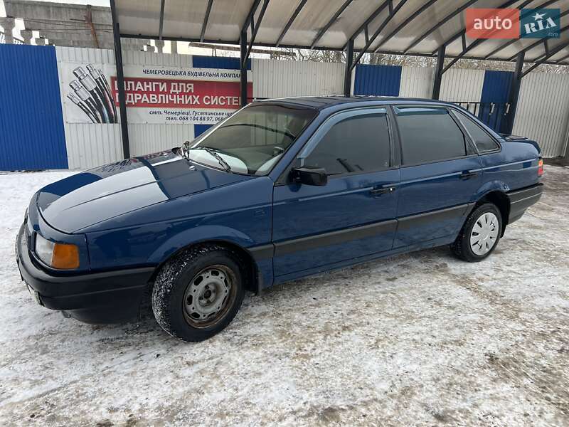 Седан Volkswagen Passat 1989 в Чемерівцях
