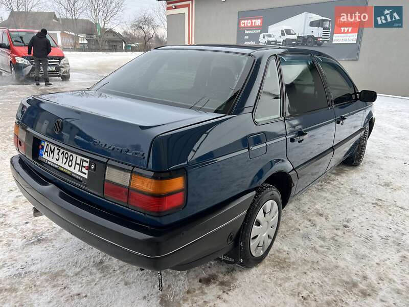 Седан Volkswagen Passat 1989 в Чемерівцях