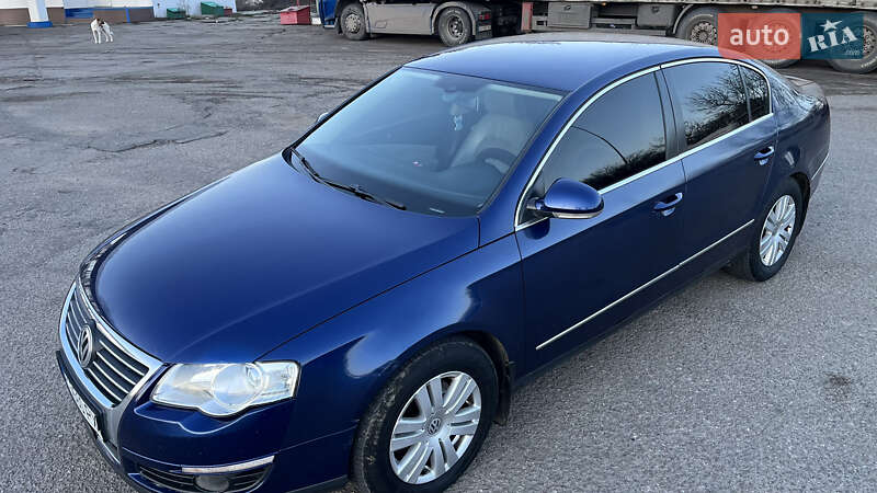 Седан Volkswagen Passat 2005 в Одессе