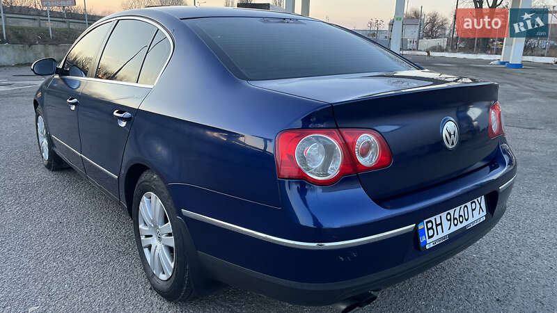 Седан Volkswagen Passat 2005 в Одессе