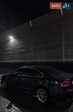 Седан Volkswagen Passat 2012 в Одессе