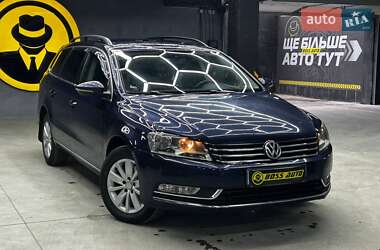 Універсал Volkswagen Passat 2012 в Чернівцях