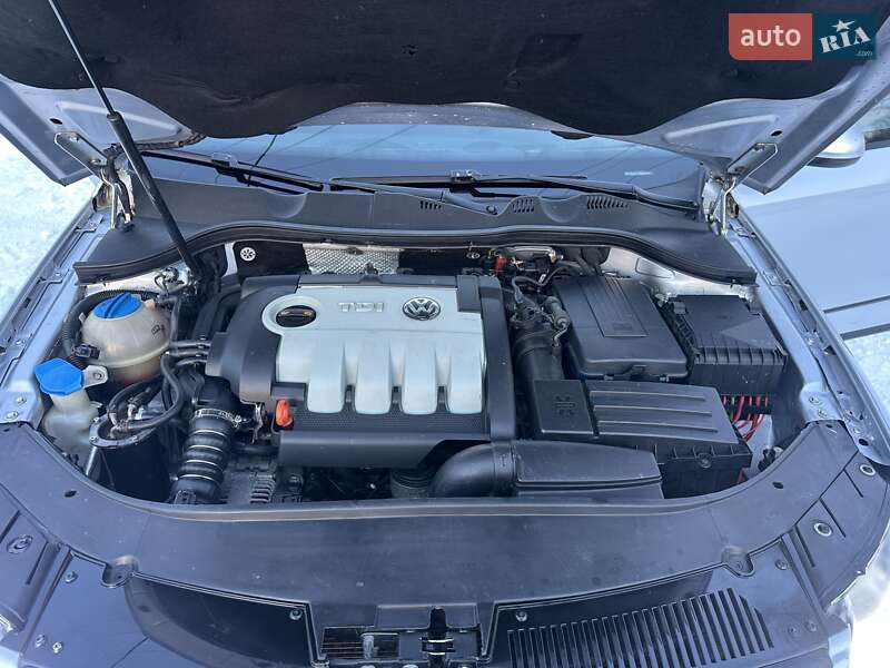 Універсал Volkswagen Passat 2006 в Сумах