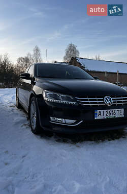 Седан Volkswagen Passat 2012 в Киеве
