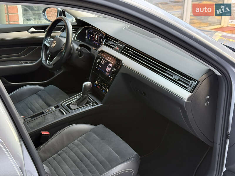 Седан Volkswagen Passat 2022 в Броварах фото 50 Седан Volkswagen Passat 2022 в Броварах