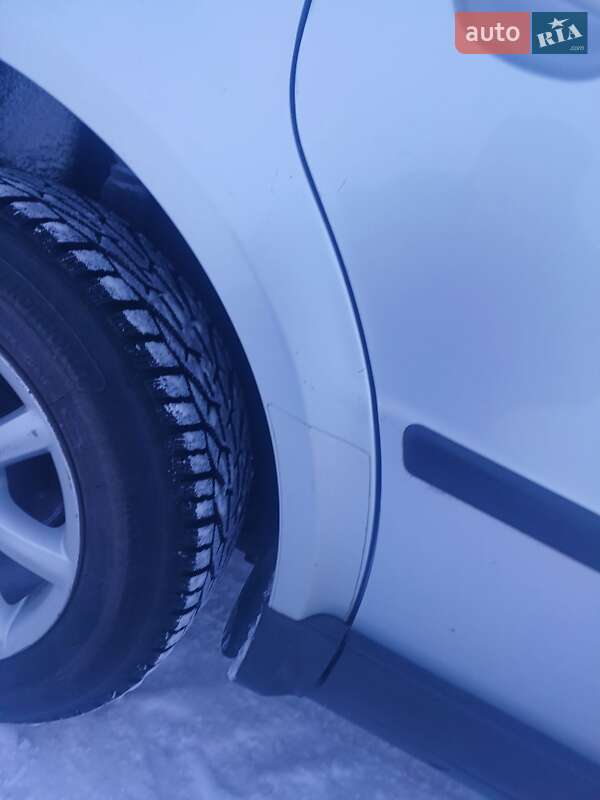 Універсал Volkswagen Passat 2004 в Решетилівці