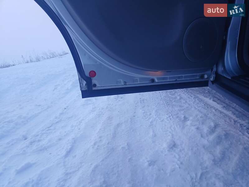 Універсал Volkswagen Passat 2004 в Решетилівці