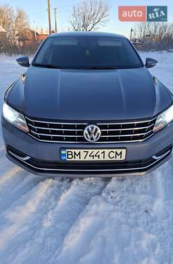 Седан Volkswagen Passat 2017 в Ромнах