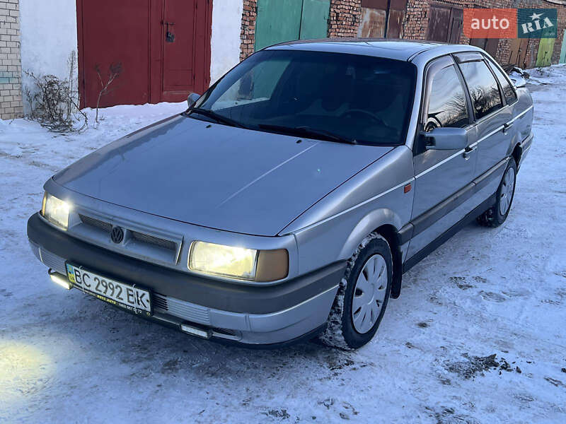 Volkswagen Passat 1990