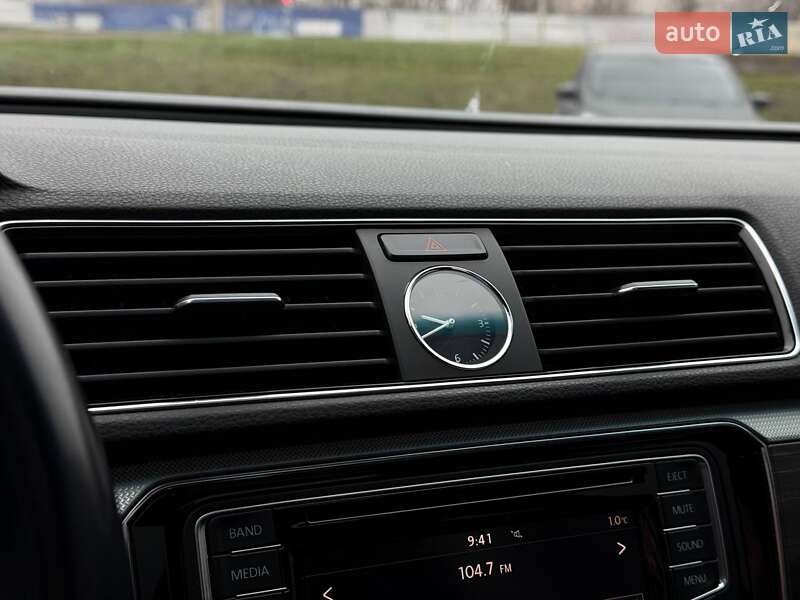 Седан Volkswagen Passat 2016 в Кривом Роге