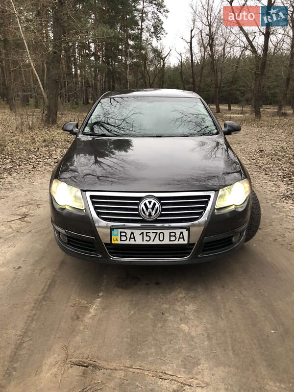 Седан Volkswagen Passat 2008 в Кропивницькому