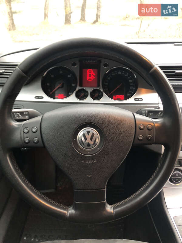 Седан Volkswagen Passat 2008 в Кропивницькому