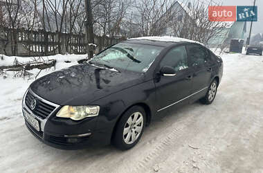 Седан Volkswagen Passat 2005 в Рахове