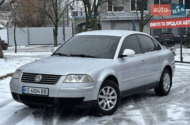 Седан Volkswagen Passat 2004 в Дніпрі
