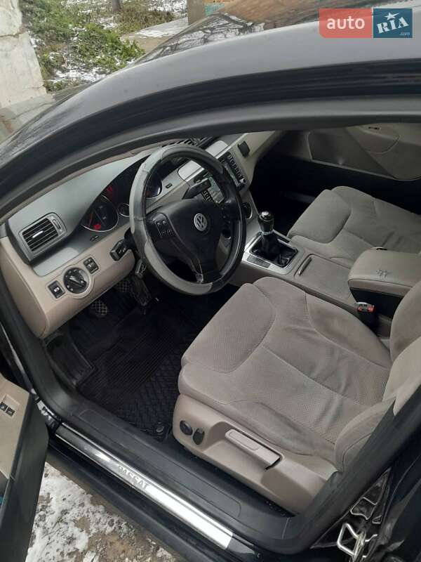 Седан Volkswagen Passat 2006 в Хмельнике