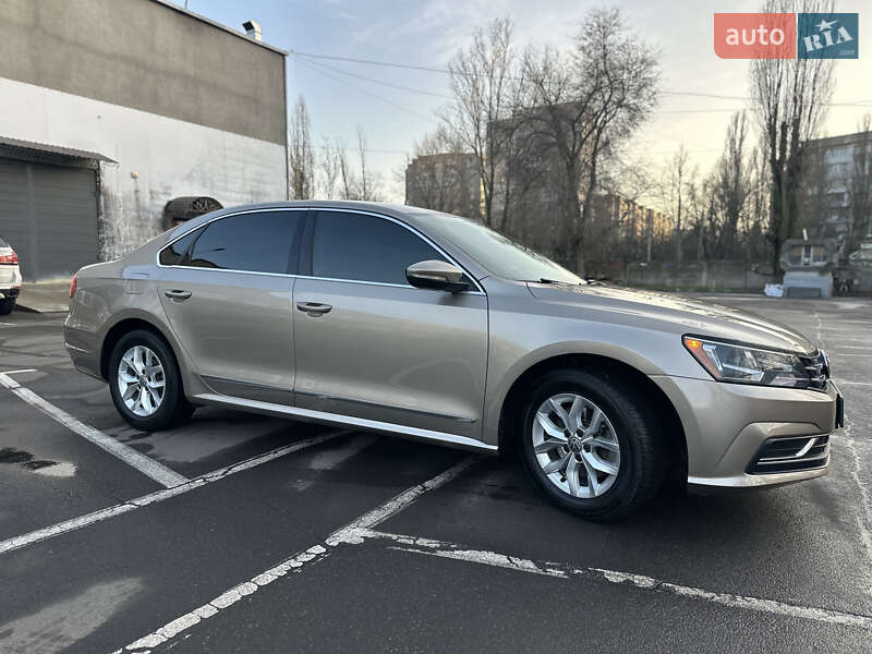 Седан Volkswagen Passat 2015 в Одессе фото 8 Седан Volkswagen Passat 2015 в Одессе