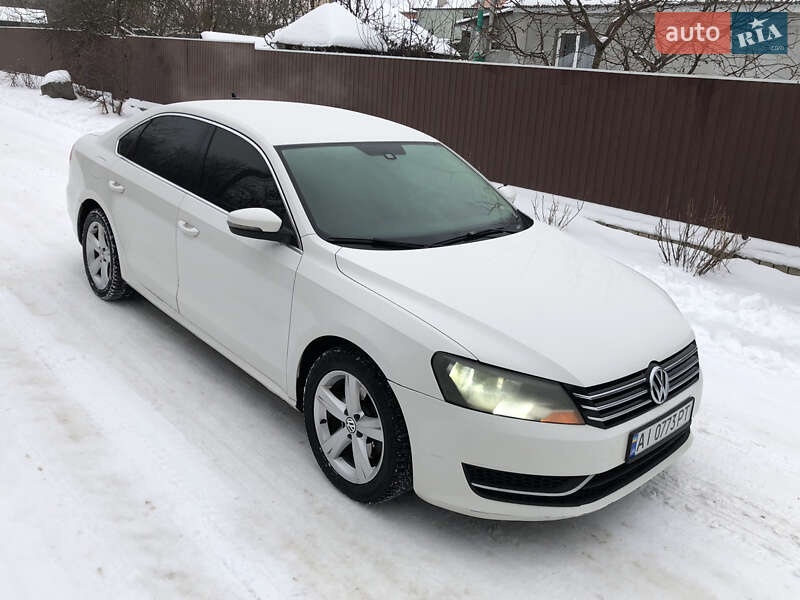Седан Volkswagen Passat 2014 в Ирпене