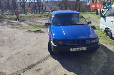 Седан Volkswagen Passat 1990 в Киеве