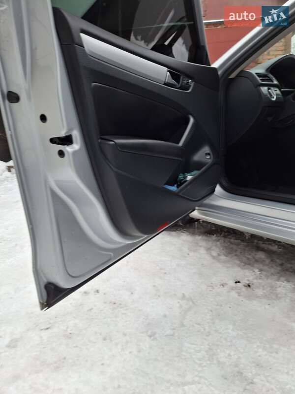 Седан Volkswagen Passat 2013 в Хмельницком фото 6 Седан Volkswagen Passat 2013 в Хмельницком