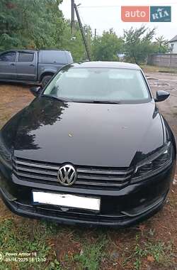 Седан Volkswagen Passat 2012 в Днепре