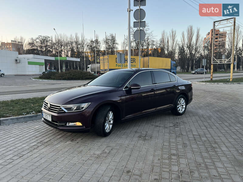 Седан Volkswagen Passat 2016 в Кропивницком