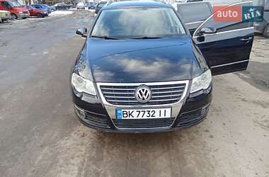 Универсал Volkswagen Passat 2008 в Ровно