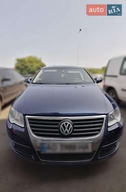 Седан Volkswagen Passat 2005 в Ужгороде