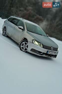Універсал Volkswagen Passat 2011 в Києві