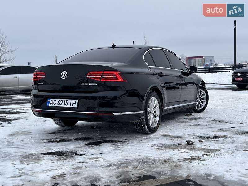 Седан Volkswagen Passat 2015 в Ужгороде