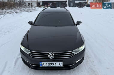 Универсал Volkswagen Passat 2015 в Житомире