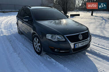Універсал Volkswagen Passat 2009 в Дніпрі