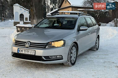 Універсал Volkswagen Passat 2012 в Житомирі