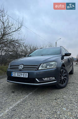 Універсал Volkswagen Passat 2012 в Чернівцях