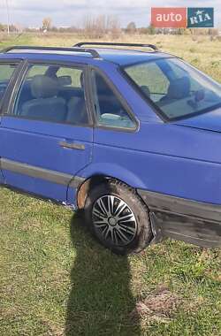 Седан Volkswagen Passat 1988 в Львові