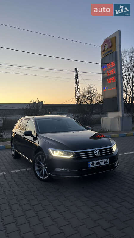 2016 Volkswagen Passat, VIN WVWZZZ3CZGP024035:plate — фото 1 (autoria)