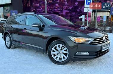 Універсал Volkswagen Passat 2017 в Києві