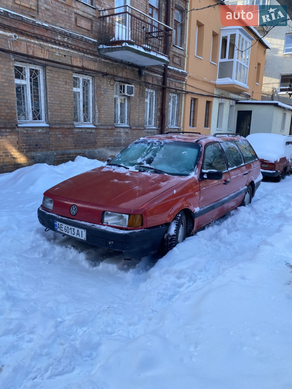 Пасат б3 універсал, 1.8 газ бензин, мотор, коробка, ходовка норм, абсолютно новий АКБ з гарантією до 09.01.2026. Є питання по порогам але 2 нових лежать в машині.Переоформлення.