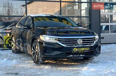 Седан Volkswagen Passat 2021 в Ивано-Франковске