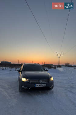 Универсал Volkswagen Passat 2012 в Луцке