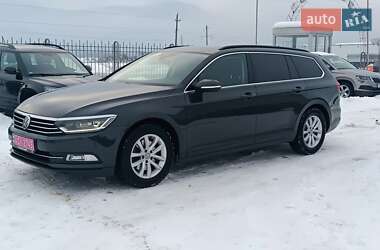 Универсал Volkswagen Passat 2017 в Хусте