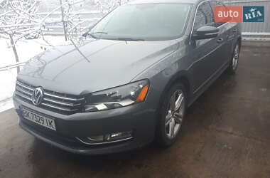 Седан Volkswagen Passat 2012 в Рівному