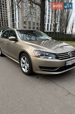 Седан Volkswagen Passat 2014 в Києві