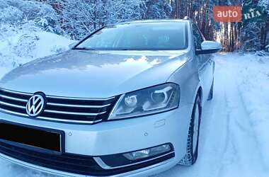 Універсал Volkswagen Passat 2011 в Києві